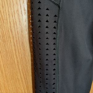 MoveMama Maternity Postpartum Leggings with Cutouts Large